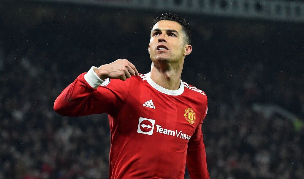 Christian ronaldo role model passport to play Ontario BC vancouver Kingston Niagara Falls happy teens soccer star
